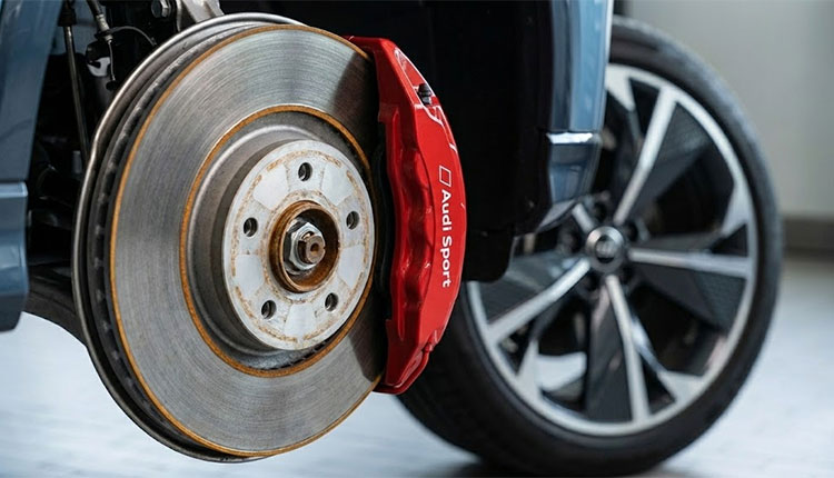 Тормоза Audi Q4 e-tron: типичные проблемы электромобиля и способы их предотвращения