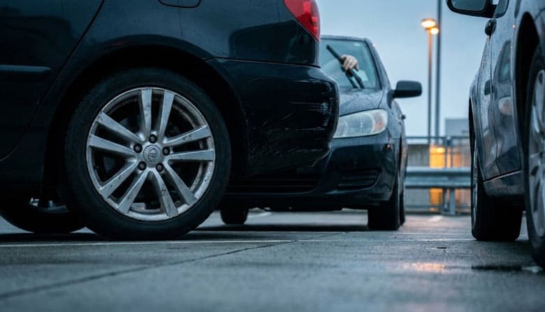 5 ошибок при парковке, которые «убивают» автомобиль и нервы даже у опытных водителей