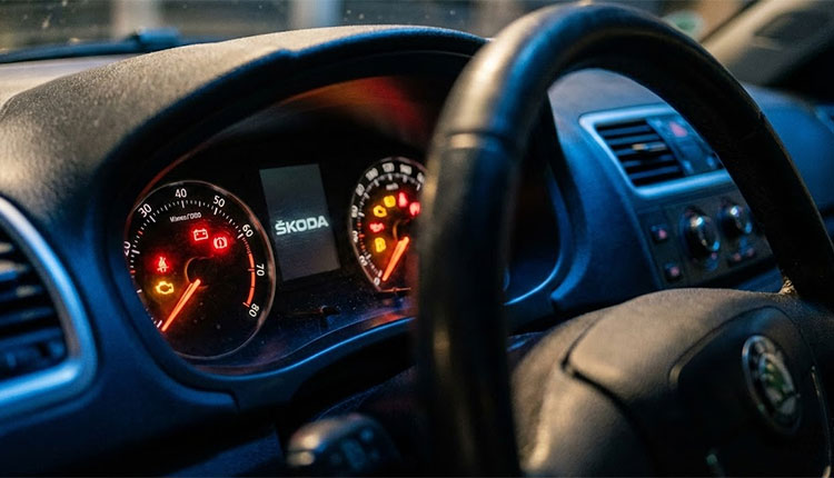 Skoda Fabia: распространённые проблемы по электрике и панели приборов