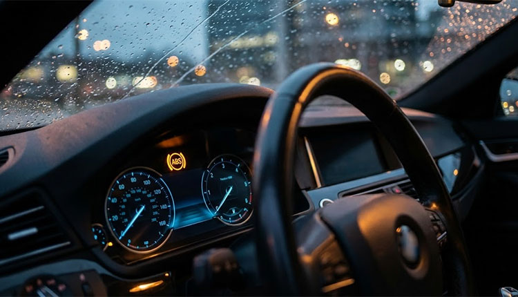 Загорается лампа ABS: что это значит и как проверить систему